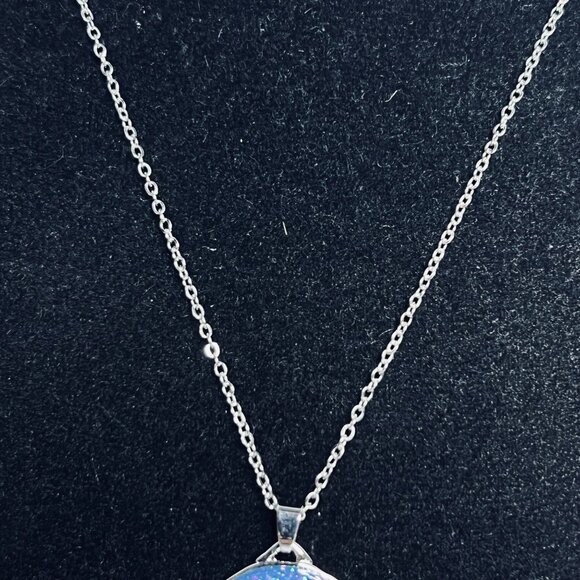 Silver Tone And Blue Glitter Tree Of Life Necklace And Pierced Earrings (6119) - Picture 4 of 7